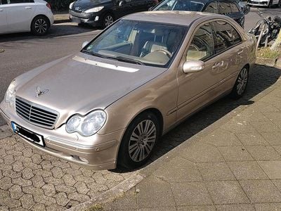 Gebraucht Mercedes C320 218 PS (160 kW) 2003 Gold Limousine