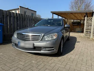 Gebraucht Mercedes C300 Elegance 231 PS (169 kW) 2010 Silber Limousine