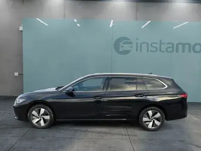 Gebraucht VW Passat Business 150 PS (110 kW) 2024 Schwarz Kombi