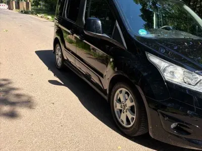 Gebraucht Ford Tourneo Connect Titanium 101 PS (74 kW) 2016 Schwarz Van / Kleinbus