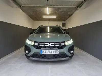 Gebraucht Dacia Jogger Extreme 110 PS (80 kW) 2022 Grün Van / Kleinbus