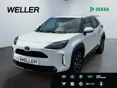 Gebraucht Toyota Yaris Connect Style 116 PS (85 kW) 2024 Schneeweiß Kleinwagen