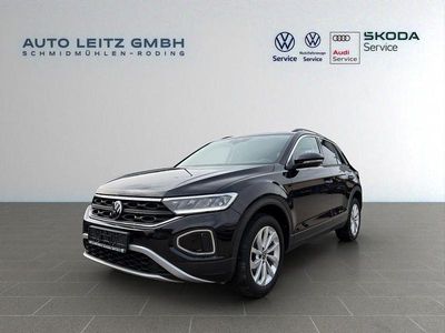 Second-hand VW T-Roc Life 110 CP (80 kW) 2023 Negru SUV