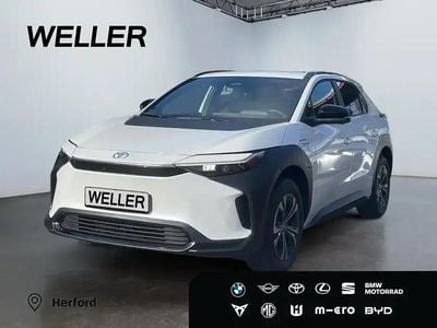 Gebraucht Toyota bZ4X Basis 150 kW (204 PS) 2023 Weiss SUV