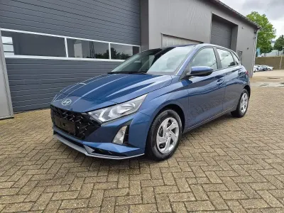 Neu Hyundai i20 90 PS (66 kW) 2026 Vibrant blue Kleinwagen