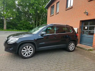 Gebraucht VW Tiguan 140 PS (102 kW) 2010 Schwarz SUV