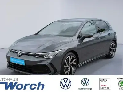 Gebraucht VW Golf VIII R-line 131 PS (96 kW) 2024 Delfingrau metallic Limousine