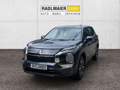 Gebraucht Mitsubishi Outlander P-HEV Basis 306 PS (225 kW) 2025 Basaltgrau SUV