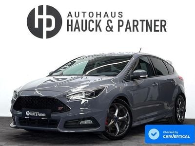 Gebraucht Ford Focus ST 185 PS (136 kW) 2015 Grau Limousine