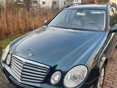 Grün Gebraucht 2006 Mercedes E320 Kombi | 3.600 €