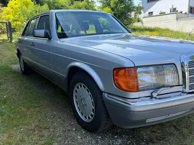Gebraucht Mercedes 560 279 PS (205 kW) 1990 Silber Limousine
