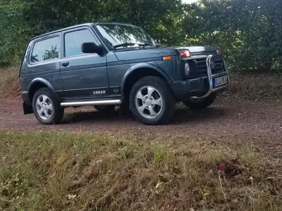 Gebraucht Lada Urban 83 PS (61 kW) 2017 SUV