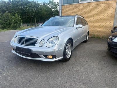 Mercedes E320