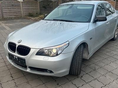 Gebraucht BMW 525 218 PS (160 kW) 2005 Silber Limousine