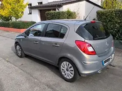 Używany Opel Corsa Satellite 69 KM (50 kW) 2010 Szary Hatchback