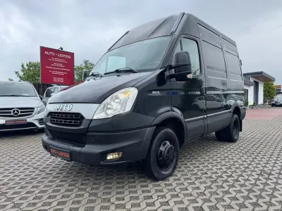 Gebraucht Iveco Daily 145 PS (106 kW) 2012 Schwarz Van / Kleinbus