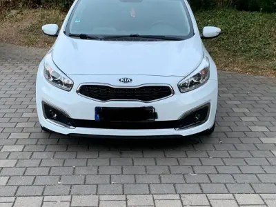 Gebraucht Kia Ceed Sportswagon Spirit 136 PS (100 kW) 2016 Weiß Kombi