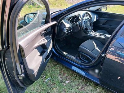 Second-hand Jaguar XE 163 CP (119 kW) 2015 Albastru Berlinǎ