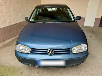 Używany VW Golf IV Pacific 105 KM (77 kW) 2003 Niebieski Sedan/Limuzyna