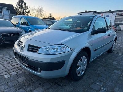 Silber Gebraucht 2003 Renault Mégane II Limousine | 1.990 € (Fairer Preis)