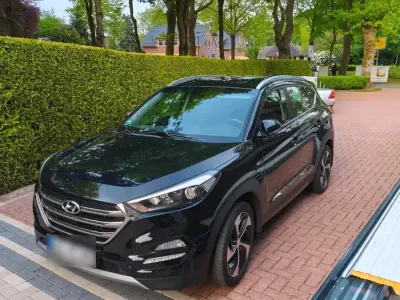 Gebraucht Hyundai Tucson 141 PS (103 kW) 2016 Schwarz SUV