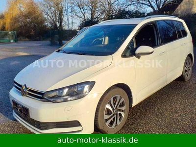 Pure white Gebraucht 2021 VW Touran Active Van / Kleinbus | 23.999 € (Fairer Preis)