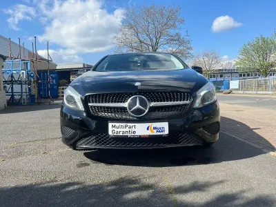 Usata Mercedes A180 122 CV (89 kW) 2013 Nero Berlina
