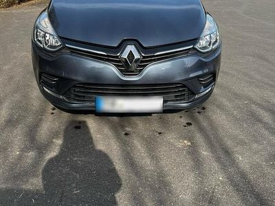 Gebraucht Renault Clio IV LIMITED 90 PS (66 kW) 2018 Grau Kleinwagen