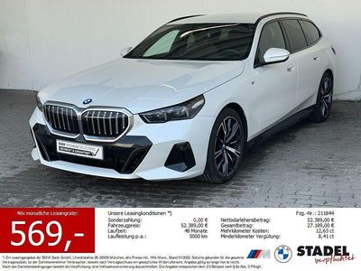 Gebraucht BMW 520 M Sport 197 PS (144 kW) 2025 Mineralweiss metallic Kombi