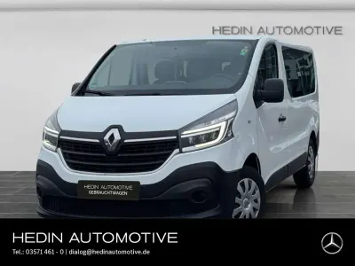 Gebraucht Renault Trafic Life 120 PS (88 kW) 2019 Weiß Van / Kleinbus
