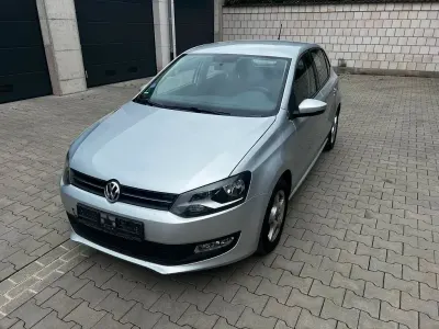Gebraucht VW Polo 69 PS (50 kW) 2011 Silber Kleinwagen
