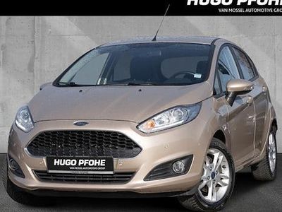 Gebraucht Ford Fiesta Celebration 101 PS (74 kW) 2017 Beige Limousine