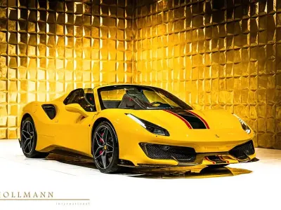 Second-hand Ferrari 488 721 CP (530 kW) 2020 Galben Cabrio