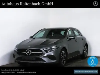 Gebraucht Mercedes A180 Progressive 136 PS (100 kW) 2025 Lack mountaingrau Limousine