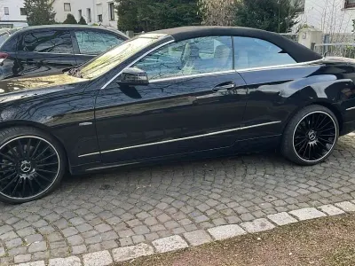 Gebraucht Mercedes 200 188 PS (138 kW) 2011 Schwarz Cabrio