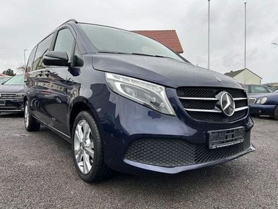 Gebraucht Mercedes V300 Night 237 PS (174 kW) 2021 Blau Van / Kleinbus
