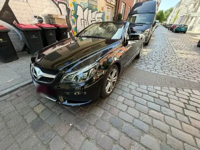 Gebraucht Mercedes E220 185 PS (136 kW) 2014 Schwarz Cabrio