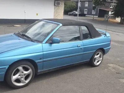 Gebraucht Ford Escort Cabriolet 105 PS (77 kW) 1993 Cabrio