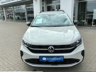 Neu VW Taigo 95 PS (69 kW) 2026 Grau SUV