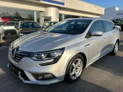 Gebraucht Renault Mégane Intens 131 PS (96 kW) 2017 Silber Limousine