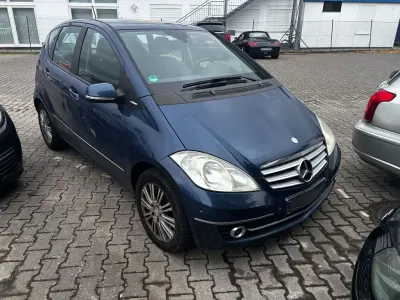 Gebraucht Mercedes A170 116 PS (85 kW) 2009 Blau Limousine