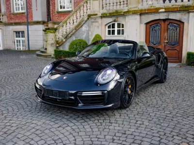 Begagnad Porsche 991 581 HK (427 kW) 2018 Svart Cab