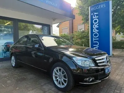 Używany Mercedes C180 Avantgarde 156 KM (114 kW) 2010 Czarny Sedan/Limuzyna