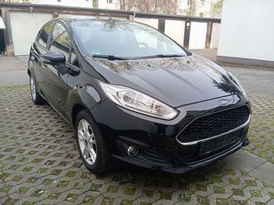 Gebraucht Ford Fiesta Trend 60 PS (44 kW) 2016 Schwarz Limousine