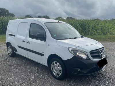 Mercedes Citan 109