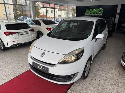 Weiß Gebraucht 2013 Renault Scénic III Van / Kleinbus | 4.790 € (Fairer Preis)