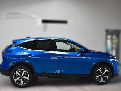 Blau metallic Gebraucht 2024 Nissan Qashqai 360º SUV | 26.970 € (Fairer Preis)