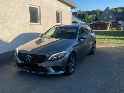 Gebraucht Mercedes C200 Avantgarde 160 PS (117 kW) 2018 Grau Kombi