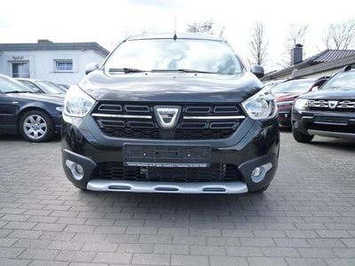 Gebraucht Dacia Dokker Stepway 131 PS (96 kW) 2020 Schwarz Van / Kleinbus