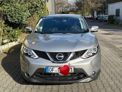 Gebraucht Nissan Qashqai N-Connecta 121 PS (88 kW) 2016 Grau SUV